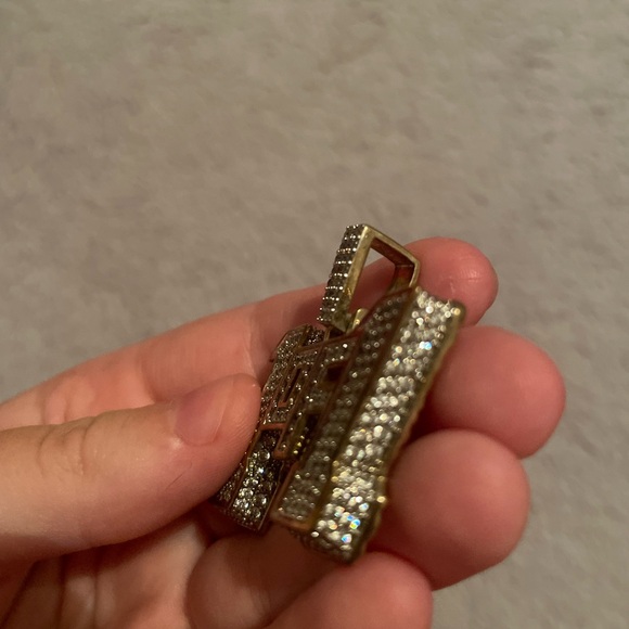 GLD one of one pendant - Picture 5 of 5